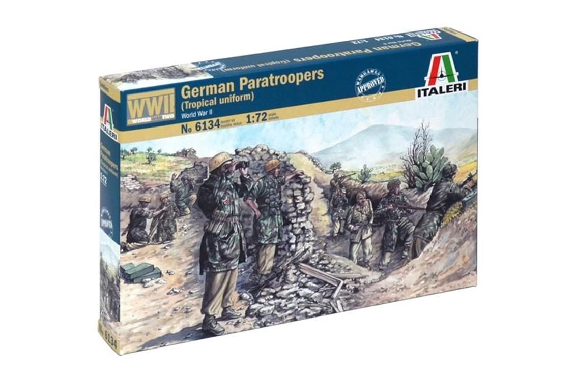 Italeri 6134S 1/72 WWII Alman Tropikal Üniformalı Askeri Paraşütçüleri Demonte Plastik Maketi