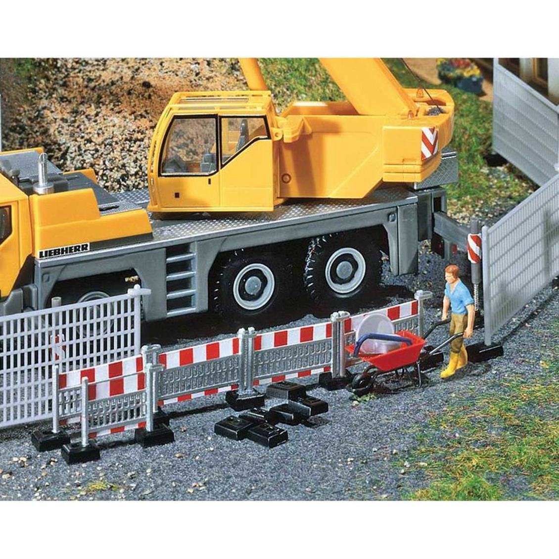 Faller 180435 1/87 İnşaat Alanı Bariyerleri, 240 mm. Demonte Plastik Maketi