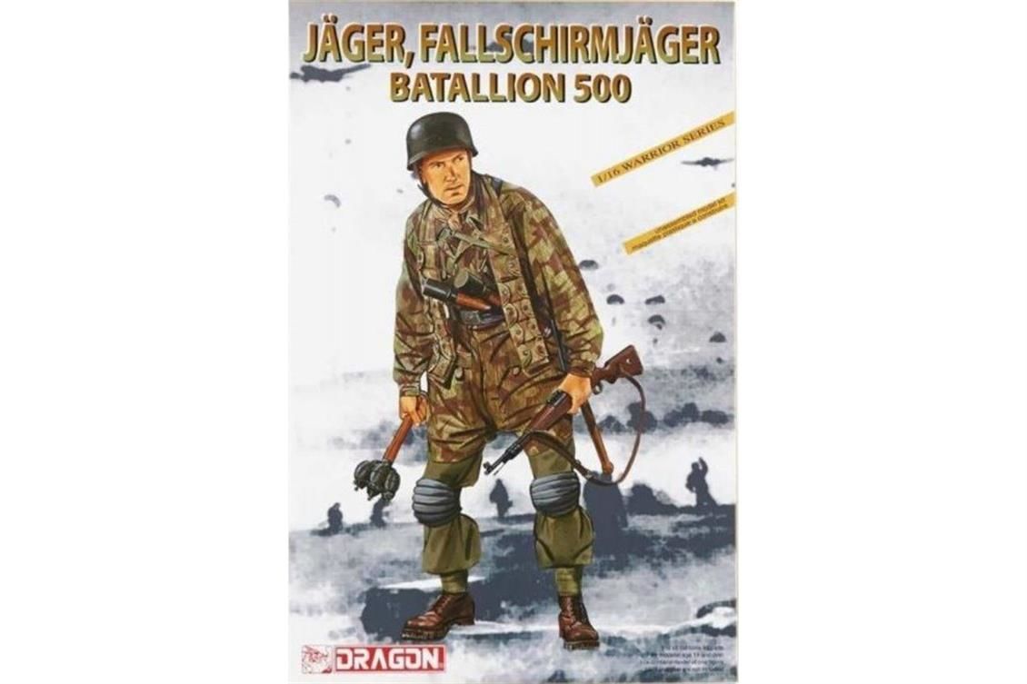 Dragon 1628 1/16 Ölçek 500. SS-Paraşüt Taburu Asker Figürleri Plastik Model Kiti