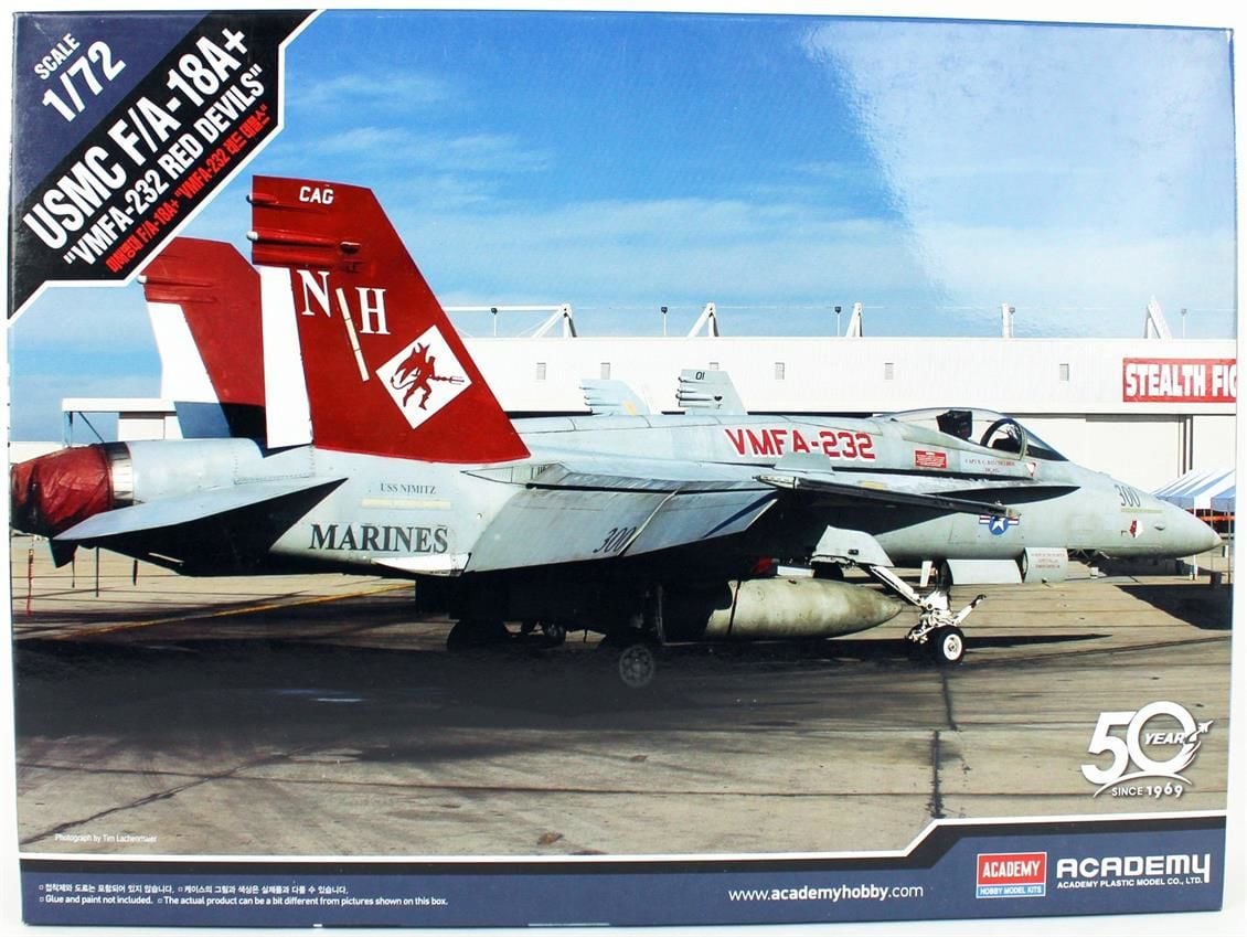 Academy 12520 1/72 USMC F/A-18+ (VMFA-232 Red Devils) Savaş Uçağı Demonte Plastik Maketi