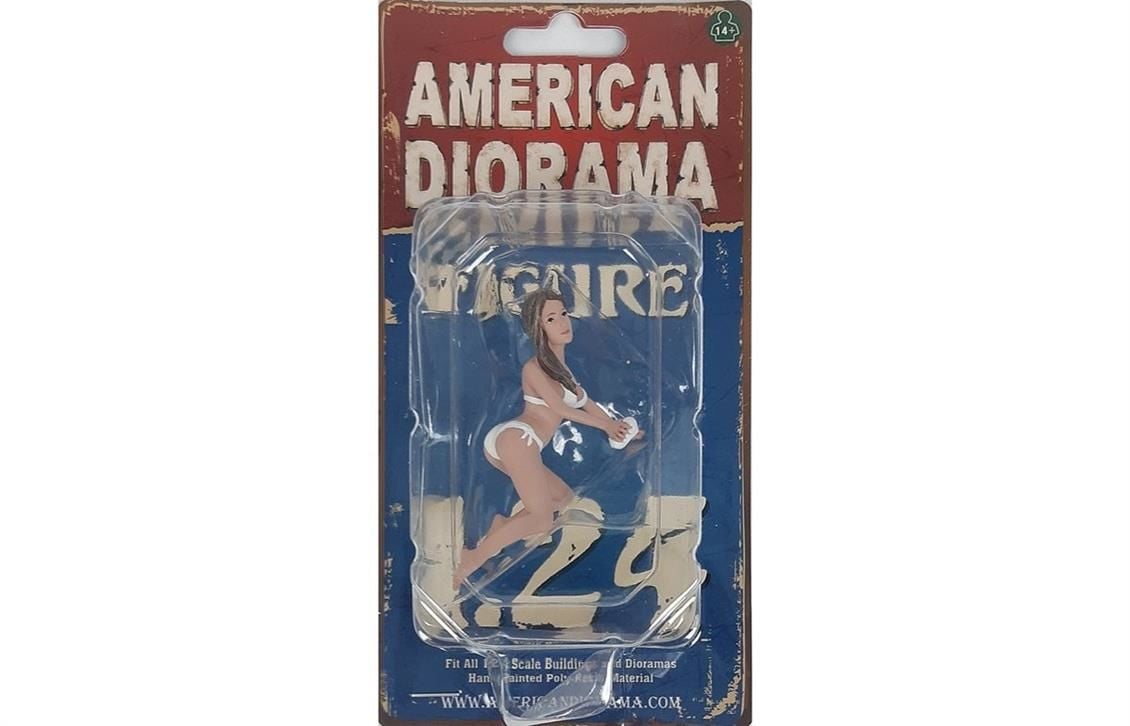 American Diorama AD76363 1/24 Ölçek Araba Yıkayan Bikinili Kız (Jenny) Sergilemeye Hazır Plastik Figürü