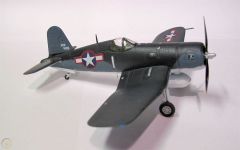 Academy 12457 1/72 F4U-1 Corsair Savaş Uçağı Demonte Plastik Maketi