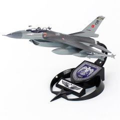 AkbaModel 1/48 F-16 Kurt Filo Muharip Savaş Uçağı, Sergilemeye Hazır Standlı Model