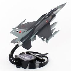 AkbaModel 1/48 F-16 Block 50+ Yarasa Filo Savaş Uçağı, Sergilemeye Hazır Standlı Model