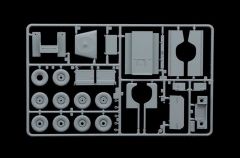 Italeri 6508S 1/35 Land Rover 109' LWB Sıhhiye Aracı Demonte Plastik Maketi