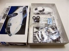 205013 1/24 1967 Toyota 2000GT