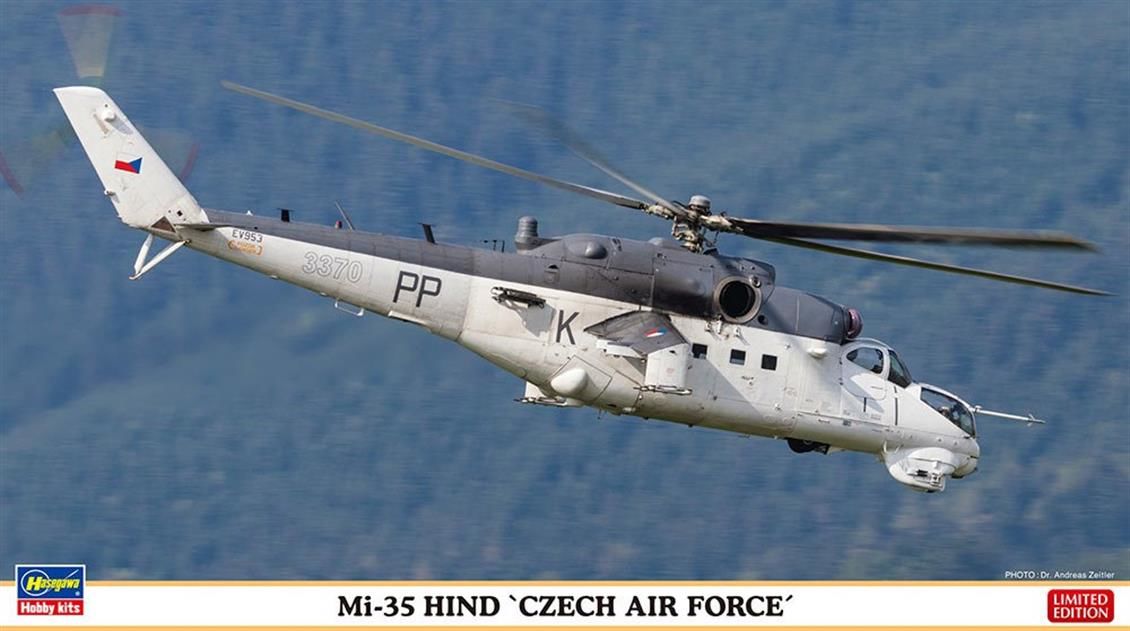 Hasegawa 02247 1/72 Ölçek Mi-35 Hind Czech Air Force (Limited Edition) Helikopter Plastik Model Kiti