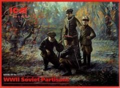 35631 1/35 WWII Soviet Partisans 4 figures