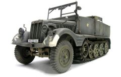 AFV Club AF35040 1/35 Sdkfz11 3 Ton Yarı Paletli Kamyon Demonte Plastik Maketi