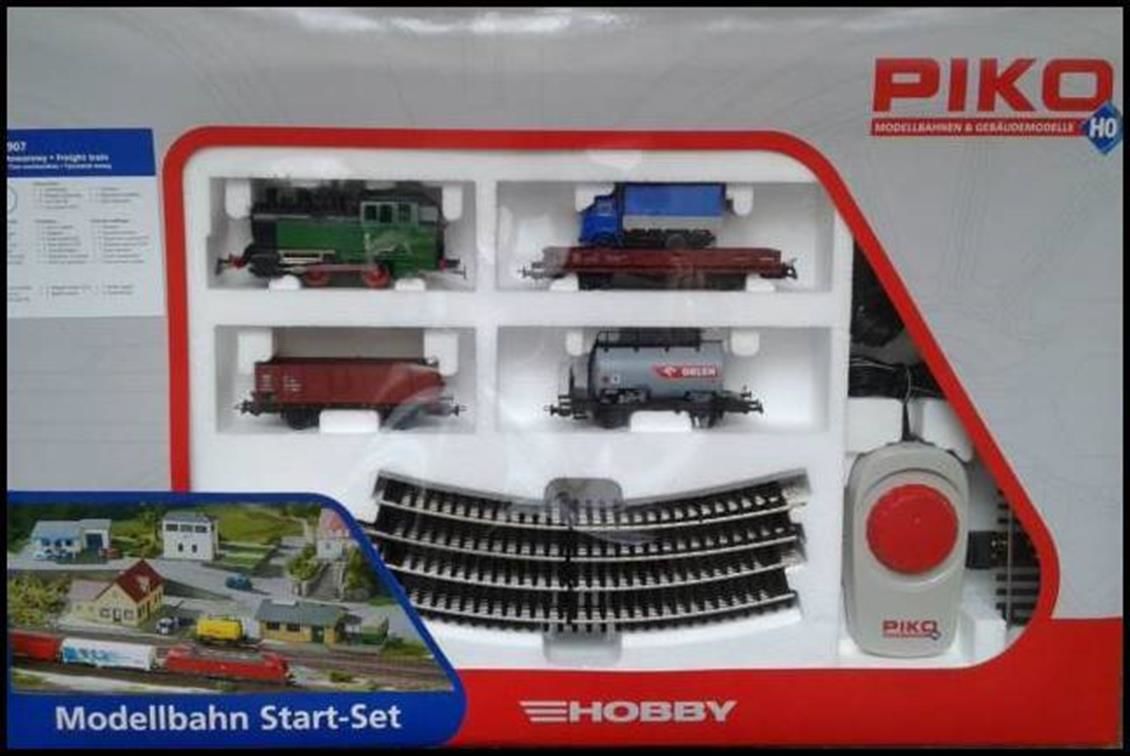 97907 1/87 Starter Set Steamloco & 3 goods cars, P
