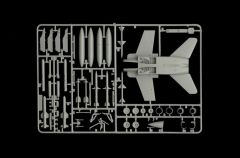 Italeri 71016 1/72 F/A-18 C/D (Wild Weasel) Savaş Uçağı Demonte Plastik Maket Seti