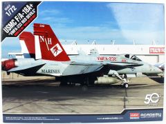 Academy 12520 1/72 USMC F/A-18+ (VMFA-232 Red Devils) Savaş Uçağı Demonte Plastik Maketi