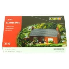 Faller 130609 1/87 Briketten Yapılmış Ev Demonte Plastik Maketi