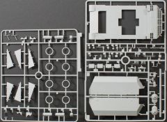 CB35174 1/35 Versuchsflakwagen 8.8cm Flak 37 auf S