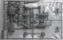 Dragon 1611 1/16 Ölçek Alman MG42 Silahlı (Normandy 1944) Asker Figürleri Plastik Model Kiti