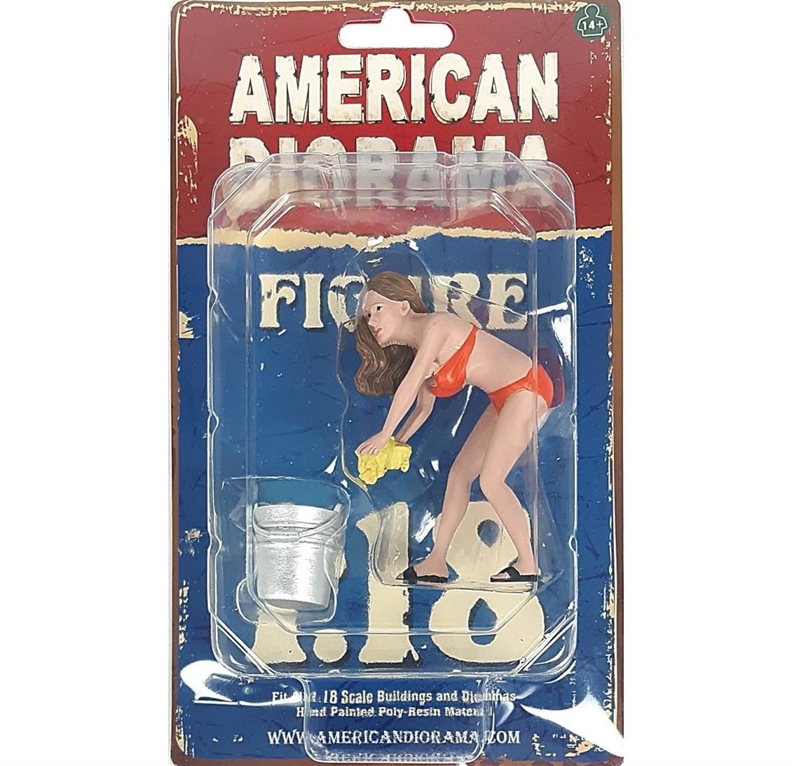 American Diorama AD76264 1/18 Ölçek Araba Yıkayan Bikinili Kız (Cindy) Sergilemeye Hazır Plastik Figürü with water bucket