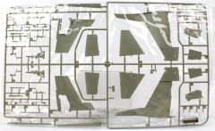 Kitty Hawk 32018 1/32 F-5E (Tiger II) Savaş Uçağı ve 2 Resin Figür Demonte Plastik Maketi