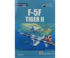 Kitty Hawk 32019 1/32 F-5F (Tiger II) Savaş Uçağı ve 2 Resin Figür Demonte Plastik Maketi