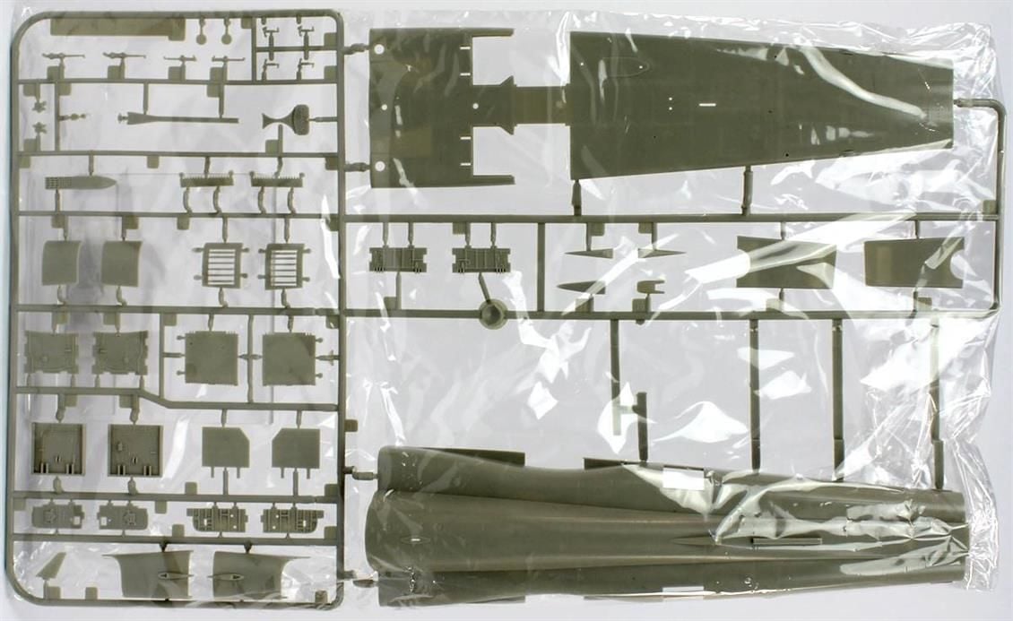 Kitty Hawk 32023 1/32 RF-5E (Tiger Eye) Savaş Uçağı ve Resin Figür Demonte Plastik Maketi