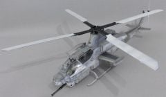Kitty Hawk 80125 1/48 AH-1Z Viper (Version 2.0) Askeri Helikopter ve 2 Resin Figür Demonte Plastik Maketi