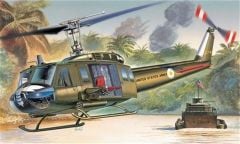 Italeri 1247S 1/72 UH-1D Iroquois Helikopter Demonte Plastik Maketi
