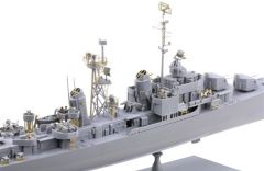 1045 1/350 U.S.S. FRANK KNOX DD-742