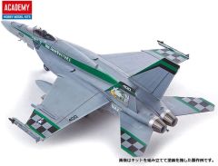 Academy 12565 1/72 USN F/A-18E (VFA-195 Chippy Ho) Savaş Uçağı Demonte Plastik Maketi
