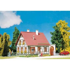 Faller 232215 1/160 Garajlı Müstakil Ev Demonte Plastik Maketi