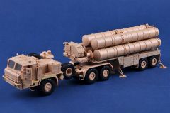 HobbyBoss 85517 1/35 Rus BAZ-64022 Taşıyıcısı ile 5P85TE2 TEL S-400 Füze sistemi Demonte Plastik Maketi