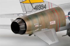 Trumpeter 02838 1/48 F-100C Super Sabre Savaş Uçağı Demonte Plastik Maketi