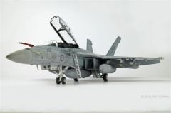 Trumpeter 03205 1/32 F/A-18F Süper Hornet Savaş Uçağı Demonte Plastik Maketi