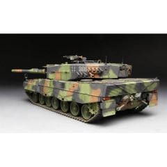TS-016 1/35 GERMAN MAIN BATTLE TANK LEOPARD 2 A4