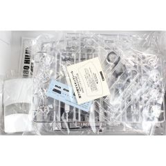 05450 1/24 RN80 HILUX CUSTOM '85 (TOYOTA)