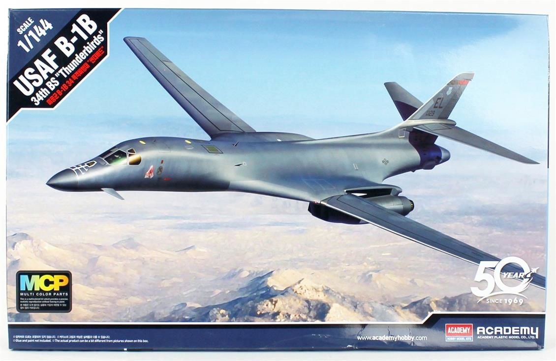 Academy 12620 1/144 ABD Hava Kuvvetleri B-1B Lancer Savaş Uçağı Demonte Plastik  Maketi